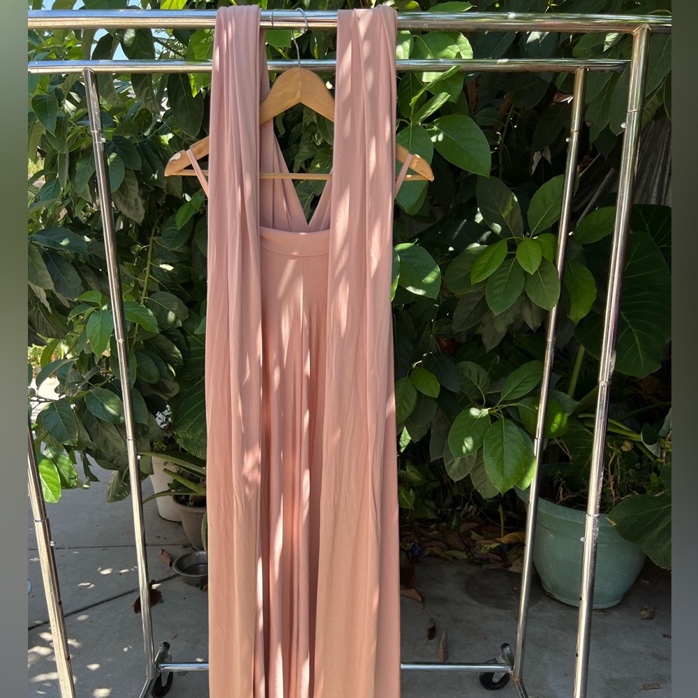 Twobirds Blush Backless Dress - Picture 2 of 6